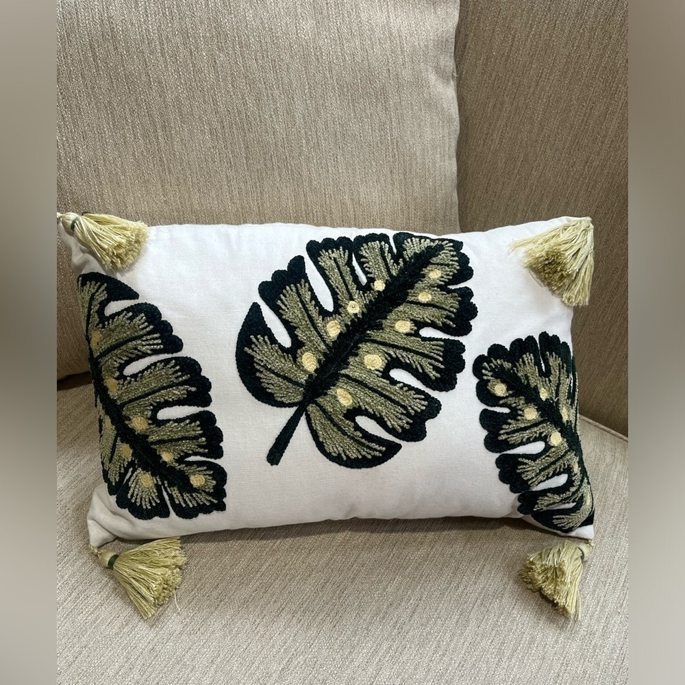 PIER 1 LEAF Embroidered TROPICAL Throw Pillow with Tassels. 19”X 12.5”